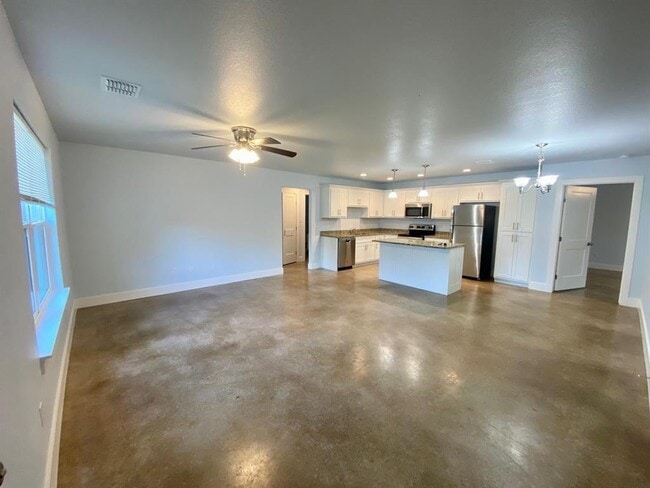 Photo - 300 Pendergrass St