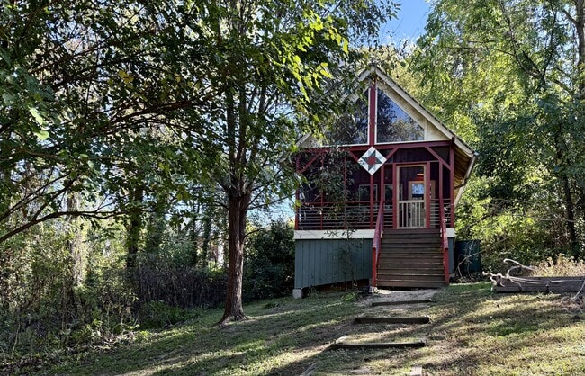 Photo - 574 Primitive St