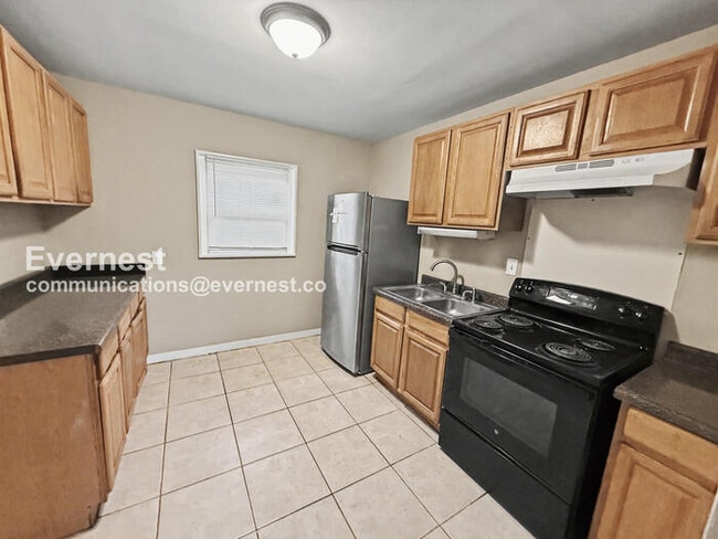 Photo - 252 Meadowdale Ave