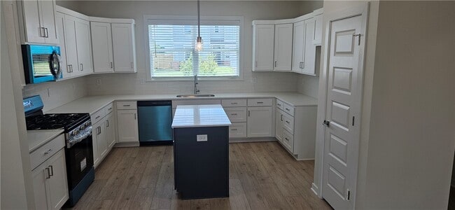 Photo - 5910 SW Coywolf St
