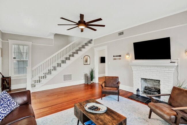 Photo - 1104 Lasalle St