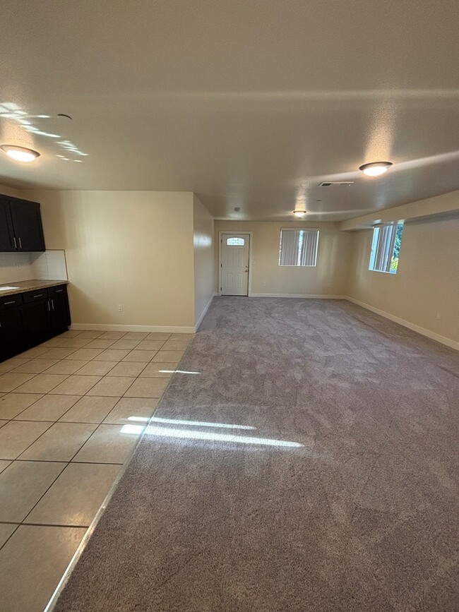 Photo - 213 W 82nd St