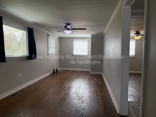 Photo - 308 New Rand Rd