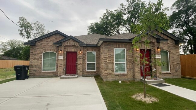 Photo - 1021 Calvin St