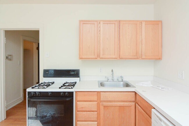 Photo - 4325 N Francisco Ave Unit J07P