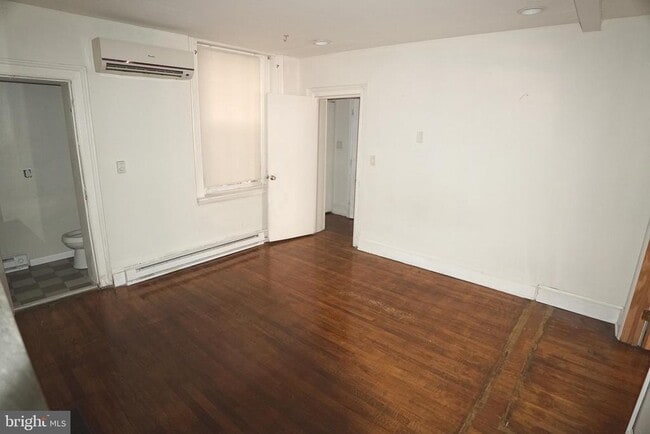 Photo - 804 Cathedral St Unit 7