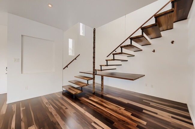 10602 Knob Hill