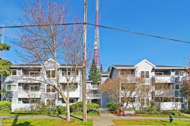 Building Photo - 1bedroom in quiet residential setting. W/D in unit