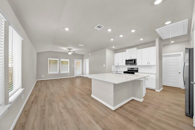 Photo - 16675 Sterling Clf St