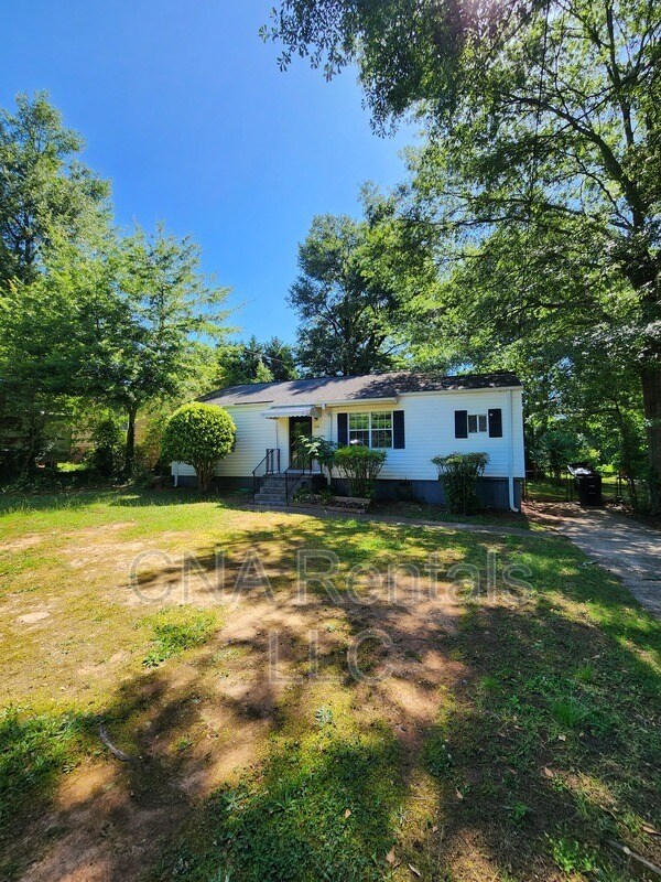 Photo - 104 E Acres Dr SE