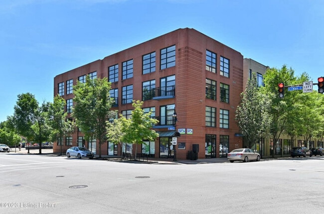 Building Photo - 400 E Main St Unit Park Place Lofts