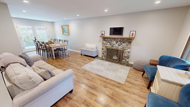 Photo - 30621 Sandtrap Dr