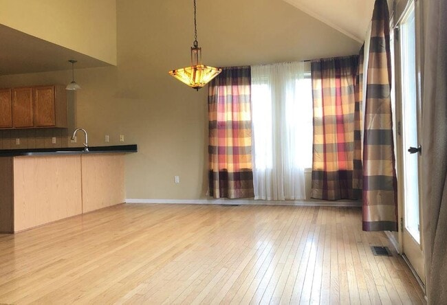 Photo - 4838 Sycamore Dr