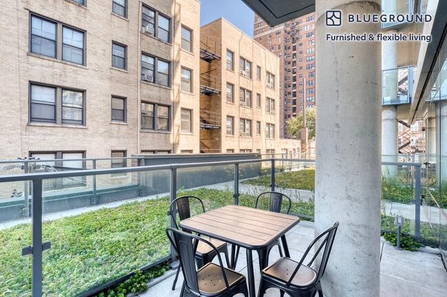 Photo - 450 W Belmont Ave Unidad FL4-ID984