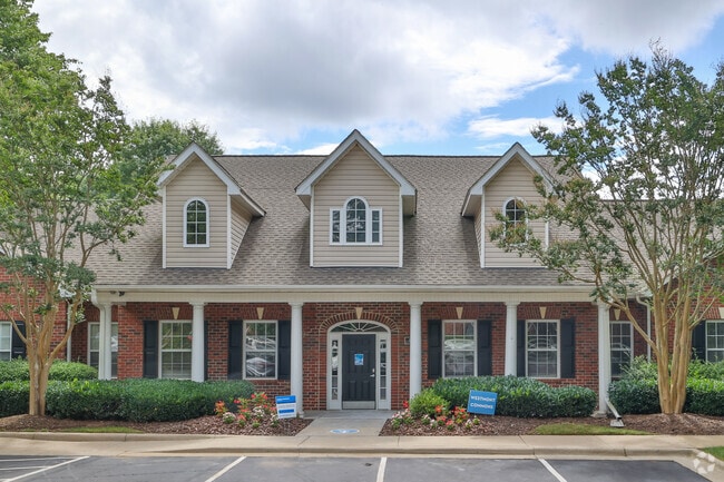 Building Photo - Westmont Commons Rental