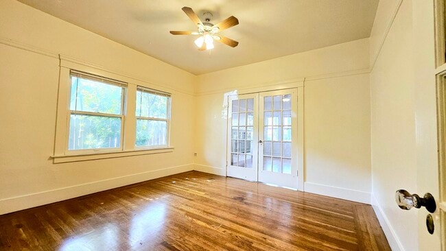 Photo - 643 3rd st Unidad B