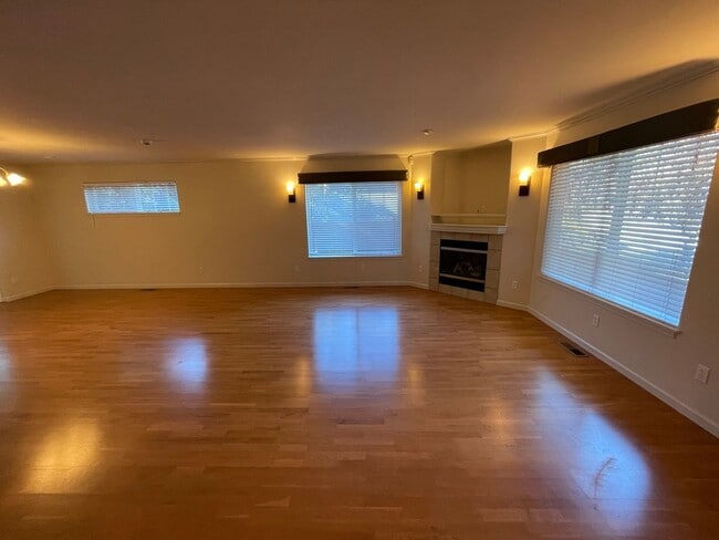 Photo - 3502 Marion Way