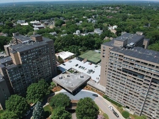 Building Photo - 250 Hammond Pond Pkwy Unit 116S Rental