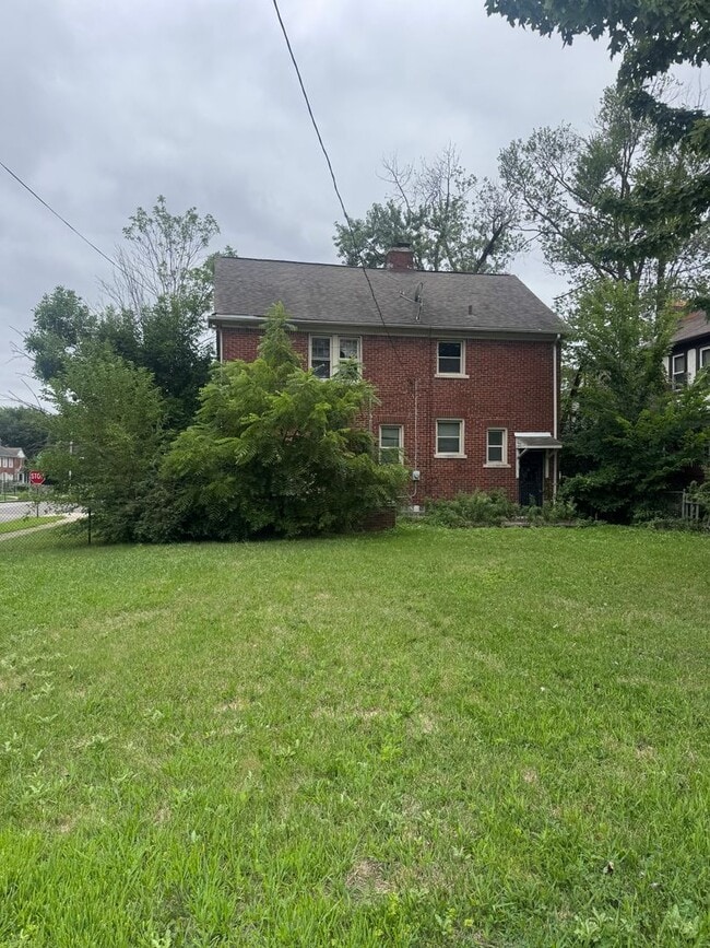 Photo - 16100 Glastonbury Rd