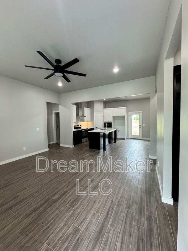 Photo - 869 Apple Blossom Wy