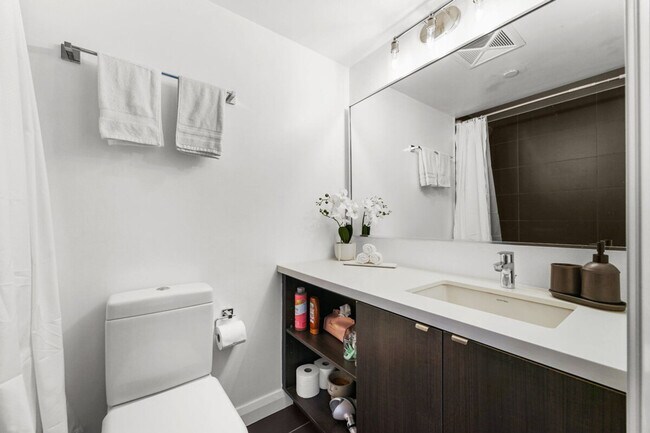 Photo - 125 Yorkville Ave Unit ID1316392P