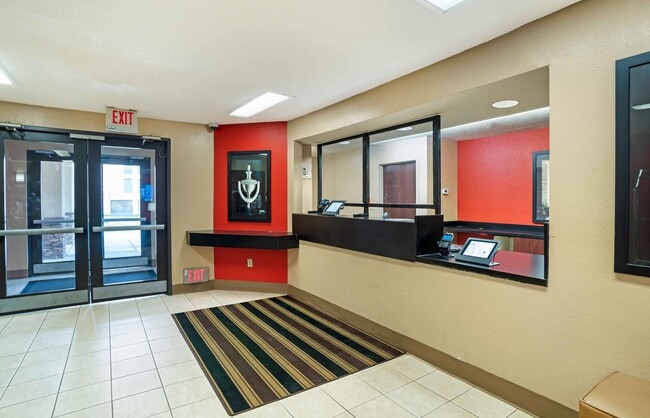 Photo - Furnished Studio-Columbia - Columbia 100 P...