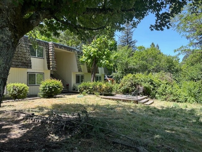 Building Photo - ro(50)-HiddenLakesRoad8444 Unit 8450