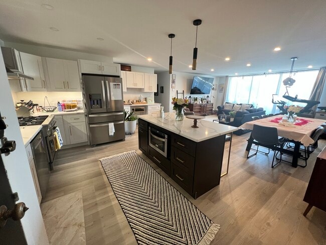 Photo - 100 West Ave Unit B6