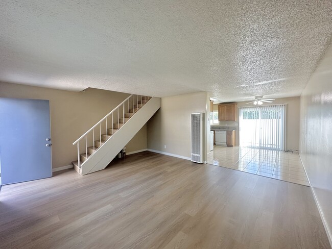 Huntington Clay Apartments - Huntington Clay Apartments