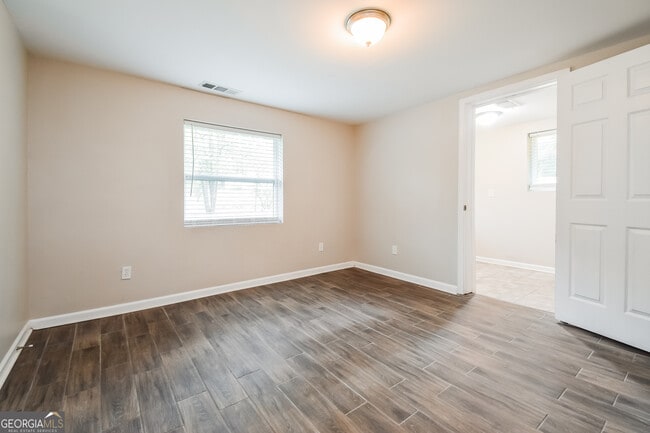 Photo - 185 Forest Rd