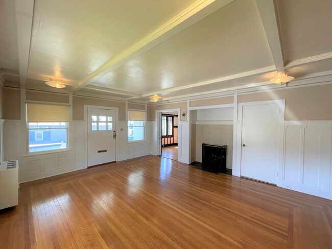 Photo - 1093 E Main St Unidad 1093 E Main St. #C