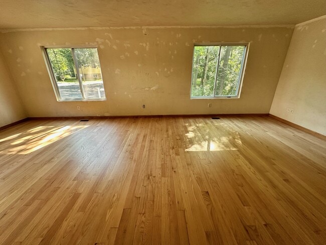 Photo - 1331 Knollwood Ave