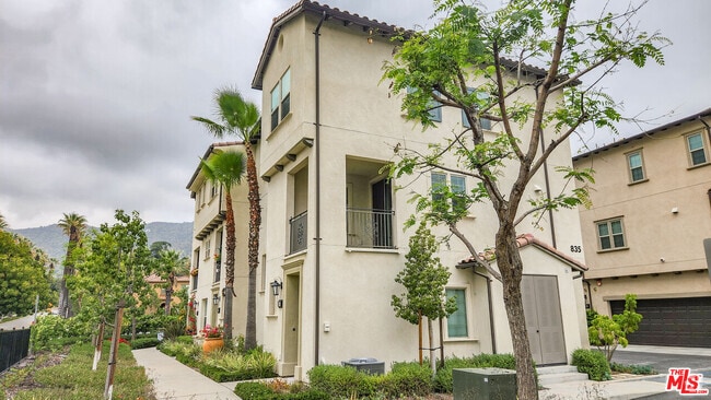 Building Photo - 835 Orchid Way Rental