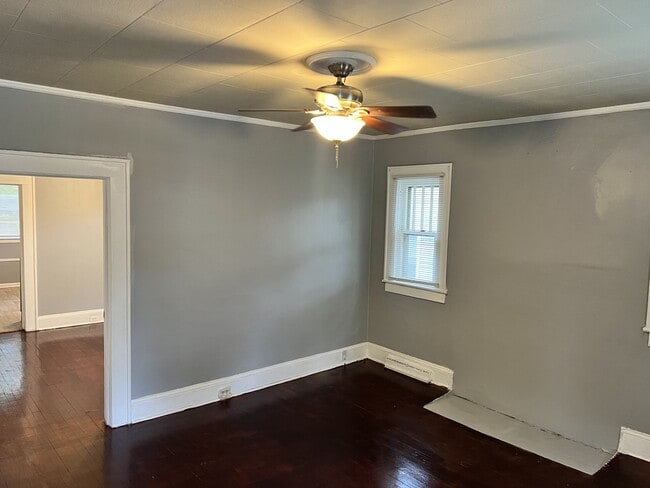 Photo - 610 Holt Ave