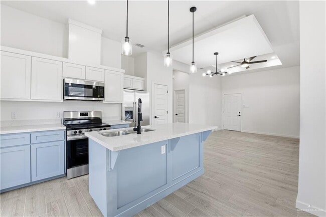 Photo - 14 Notre Dame Ave Unit 2