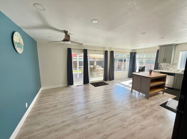 Photo - Quiet Cul de Sac Home in Gilroy