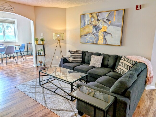 Photo - 777 3 Av SW Unit 112