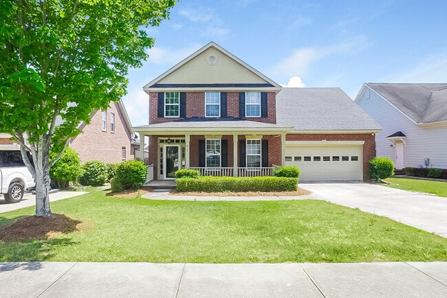 Building Photo - 5 Bedroom Home with Fenced Backyard