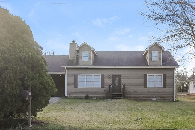 Building Photo - 1570 Rose Garden Ln