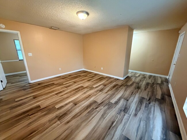 Photo - 1235 Ponderosa Dr
