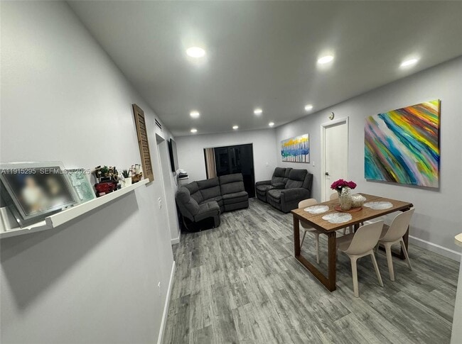 Photo - 9712 Hammocks Blvd Unidad 201-30