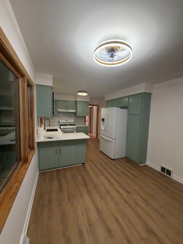 Photo - 2940 N Natoma Ave