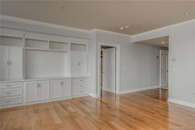 Photo - 85 Memorial Rd Unidad APT 414