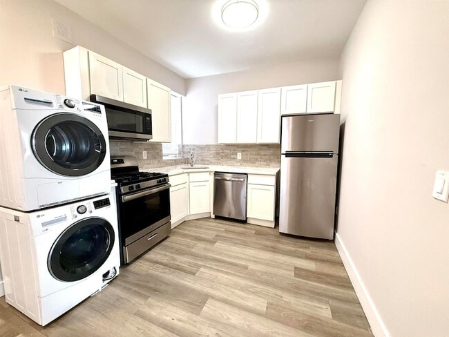 Photo - 6002 Hudson Ave Unit 3