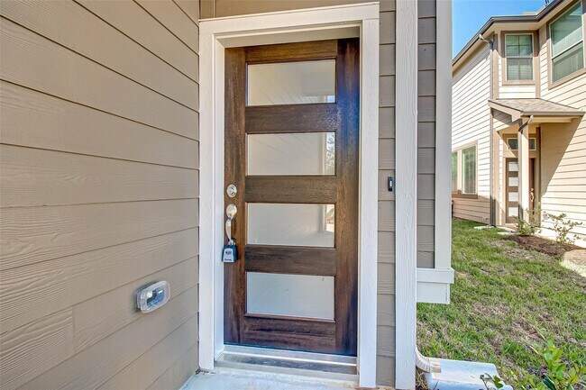 Photo - 315 N Spotted Fern Dr