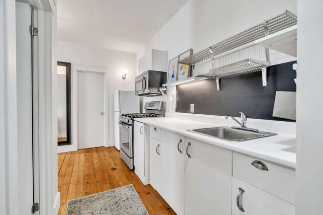 Photo - 208 Clarence St Unit 2