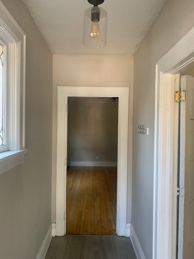 Photo - 508 W Doty St Unit #1