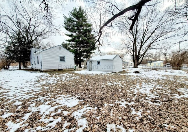 Photo - FOR RENT- Fully Remodeled home In the quiet Spring View neighborhood of Waterloo! Pets ok!