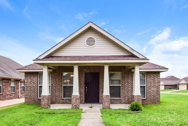 Building Photo - 3257 E Hartland