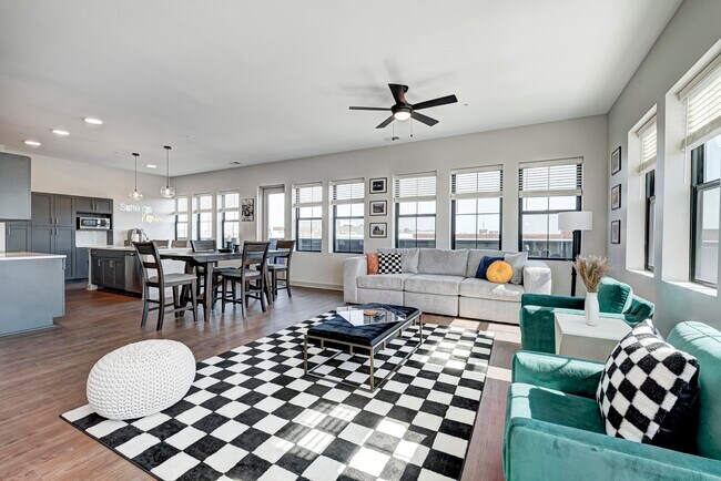 Photo - 1302 N Main St Unit 301